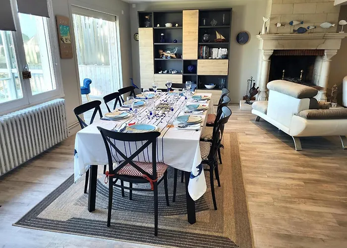 Villa Grande Bord De Saint-Germain-sur-Ay