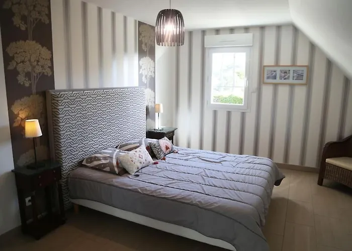 Charmante De Bord De Villa Saint-Germain-sur-Ay