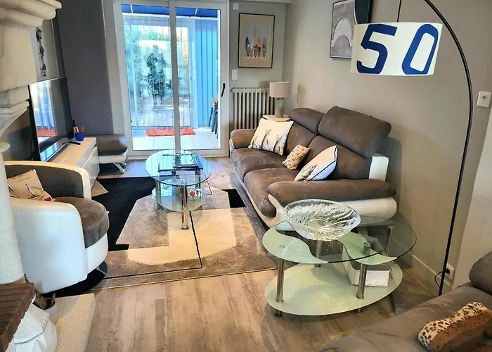 Charmante De Bord De Villa *