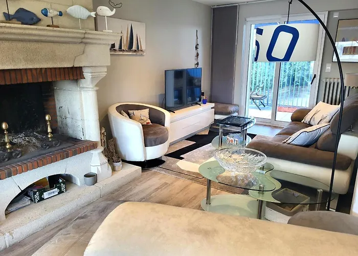 Charmante De Bord De Villa